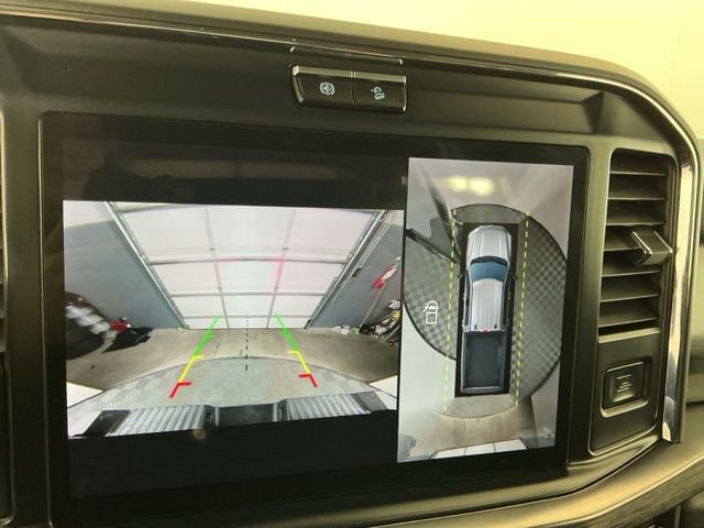 Certified 2025 Ford F350 Lariat w/ FX4 Off-Road Package image 22