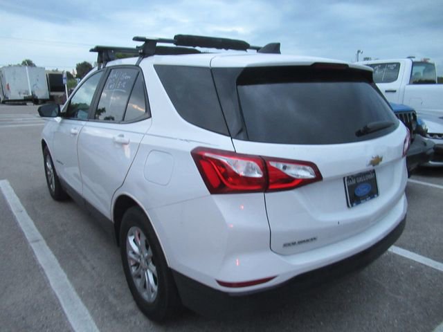 Used 2021 Chevrolet Equinox LS w/ LS Convenience Package FWD image 4