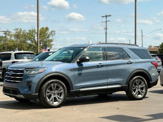 Certified 2025 Ford Explorer Active w/ Active Comfort Package AWD/4WD image 42