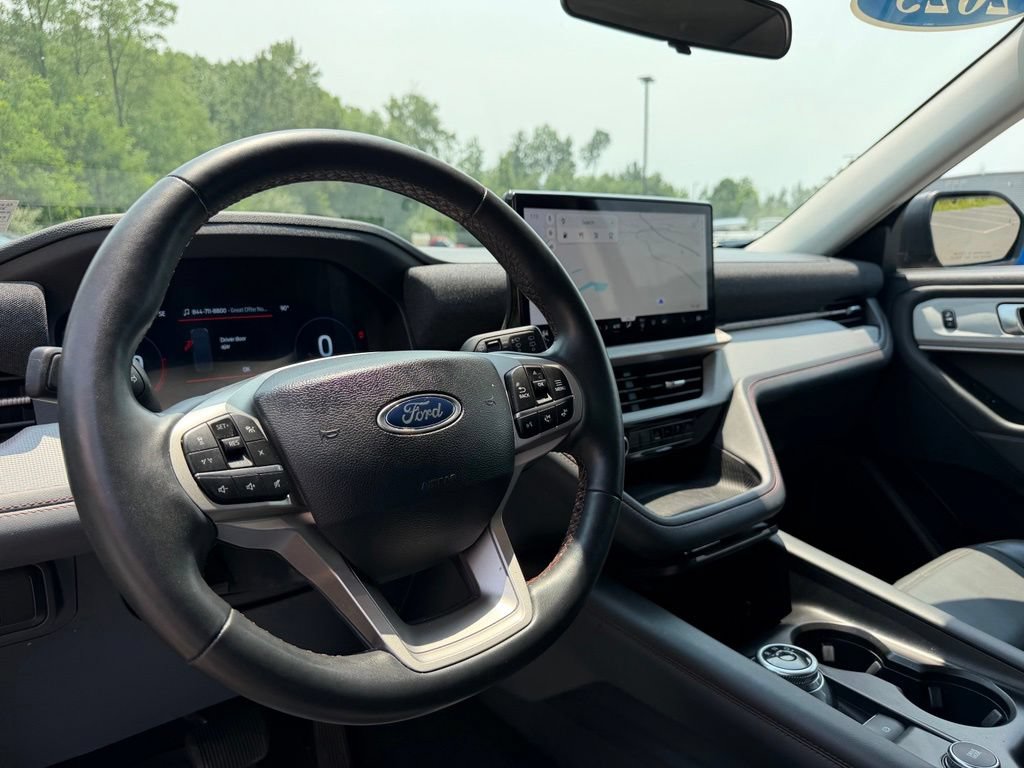 Certified 2025 Ford Explorer Active w/ Active Comfort Package AWD/4WD image 6
