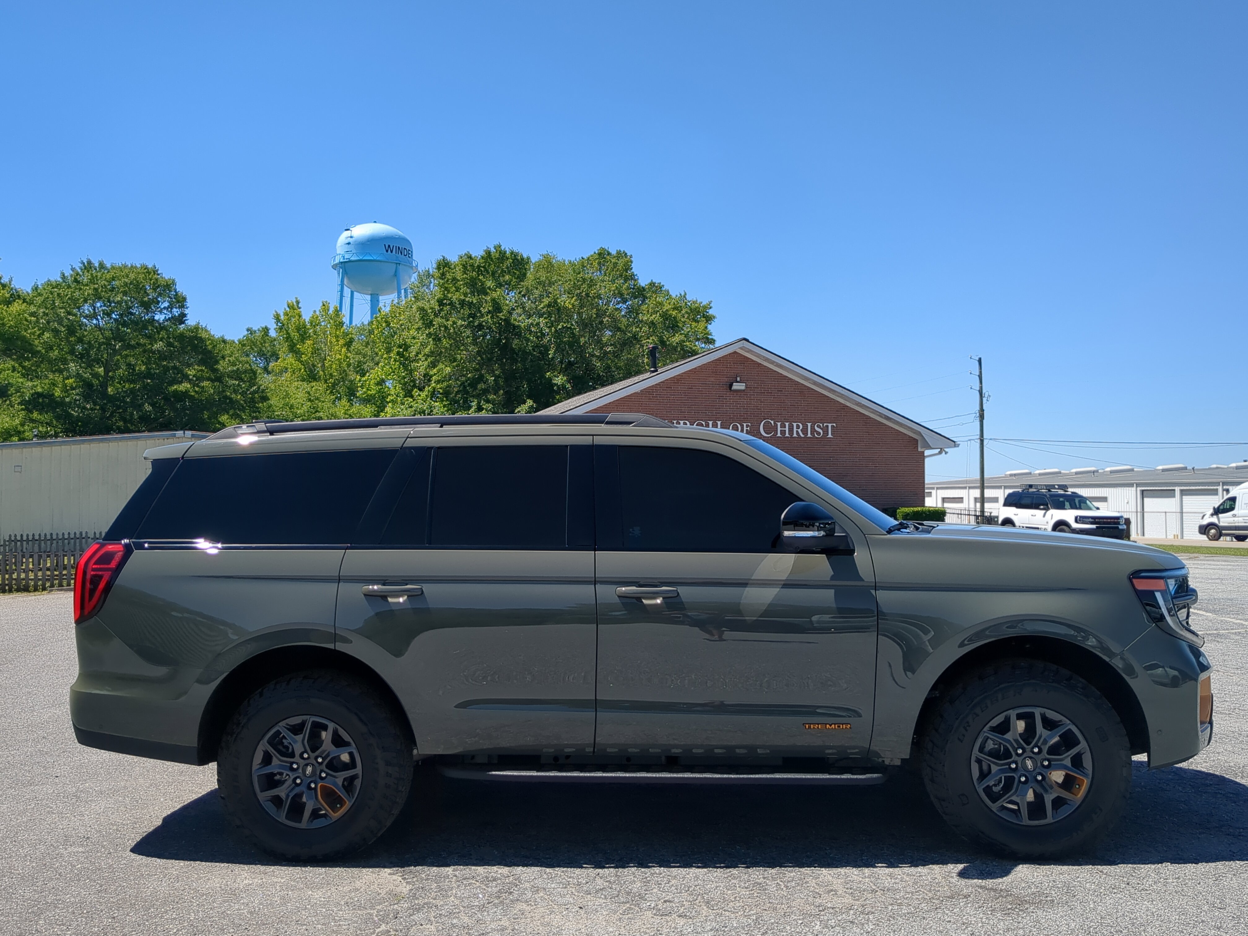 Certified 2025 Ford Expedition Tremor AWD/4WD image 2
