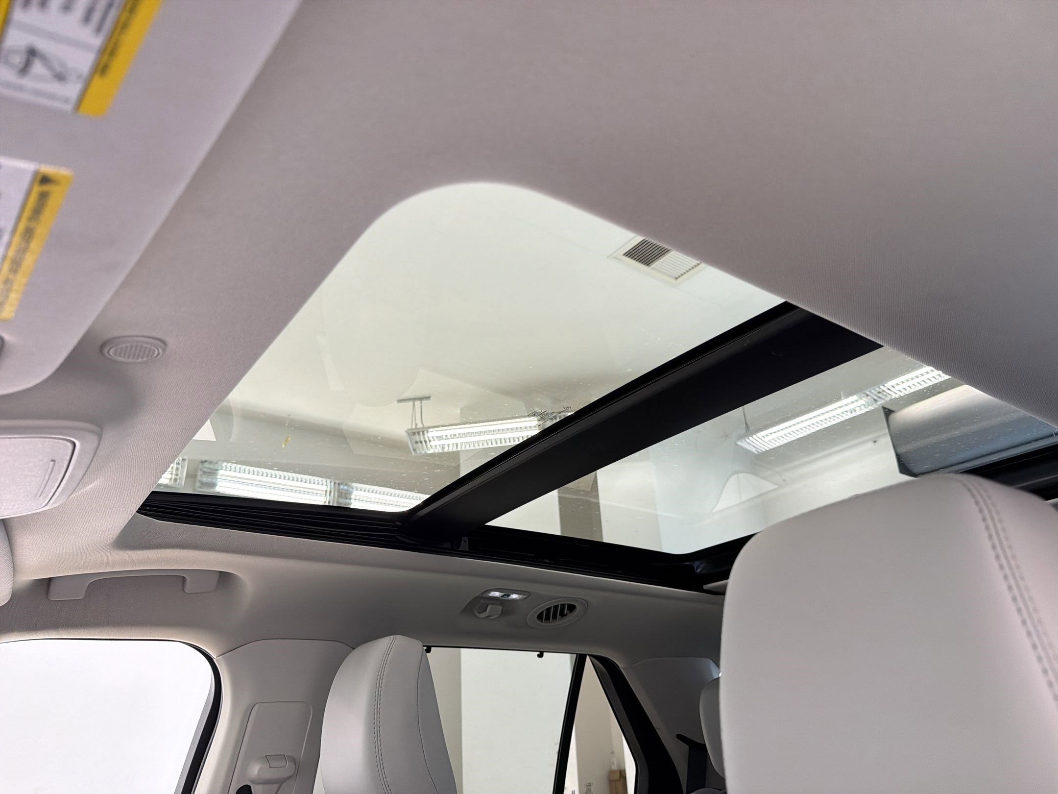 Certified 2025 Ford Explorer Platinum w/ Ultimate Package image 16