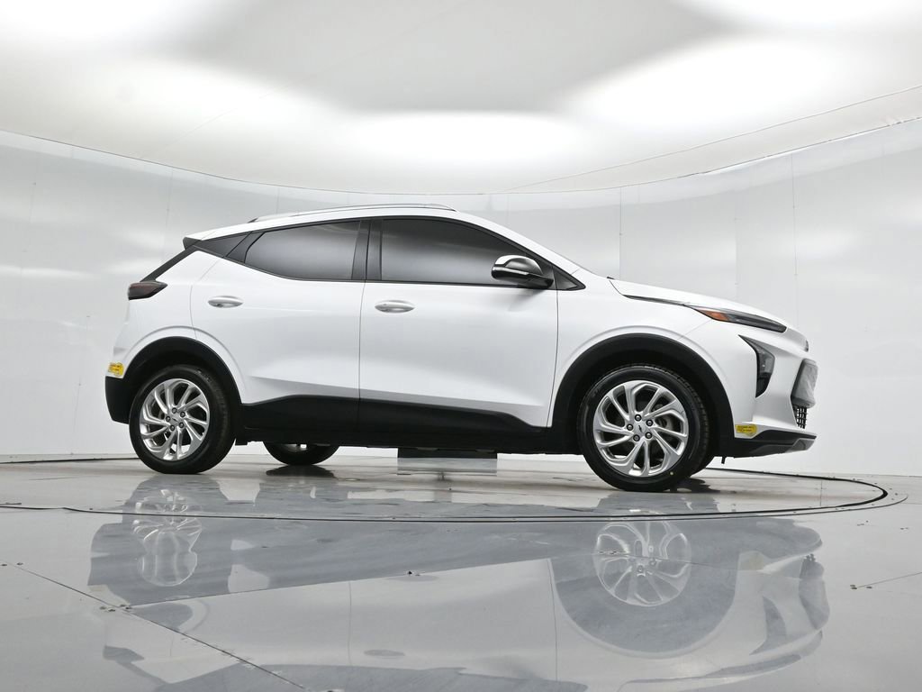 Used 2023 Chevrolet Bolt EUV LT w/ Driver Confidence Package image 10