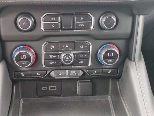 Used 2023 Chevrolet Tahoe Z71 w/ Luxury Package AWD/4WD image 26