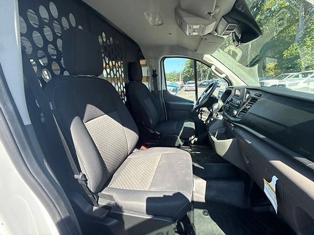 Certified 2025 Ford Transit 250 Low Roof w/ Exterior Upgrade Package RWD image 15