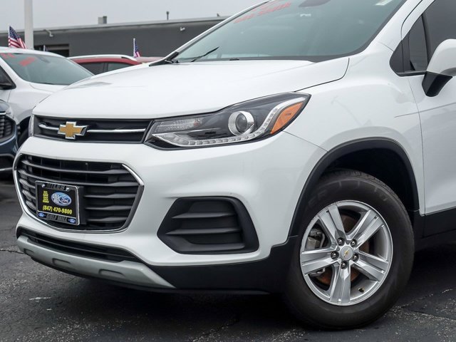 Used 2022 Chevrolet Trax LT w/ LT Convenience Package AWD/4WD image 3