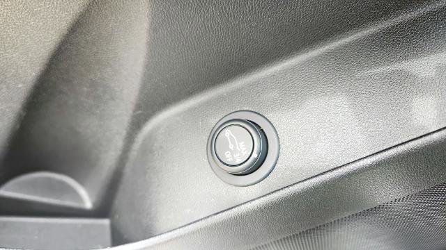 Used 2024 Chevrolet Equinox LT image 24