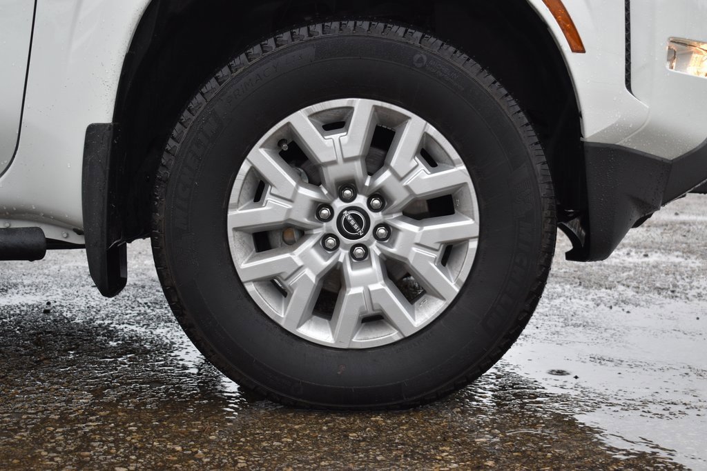 Used 2022 Nissan Frontier SV w/ Technology Package image 4