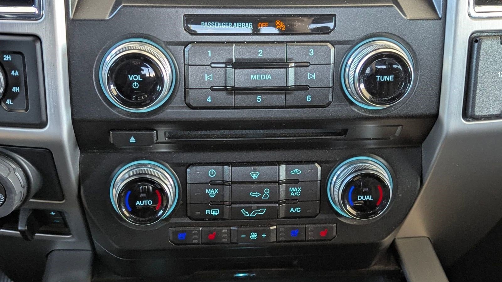 Certified 2017 Ford F150 Platinum w/ Equipment Group 701A Luxury image 28