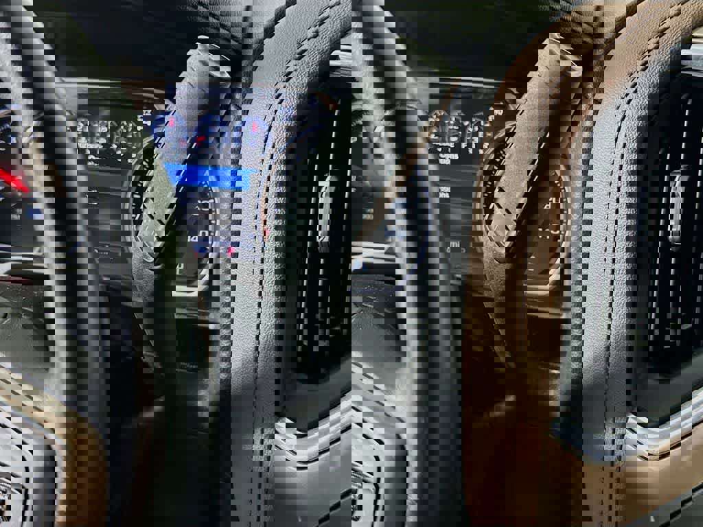 Used 2021 Chevrolet Silverado 1500 High Country w/ Technology Package image 22