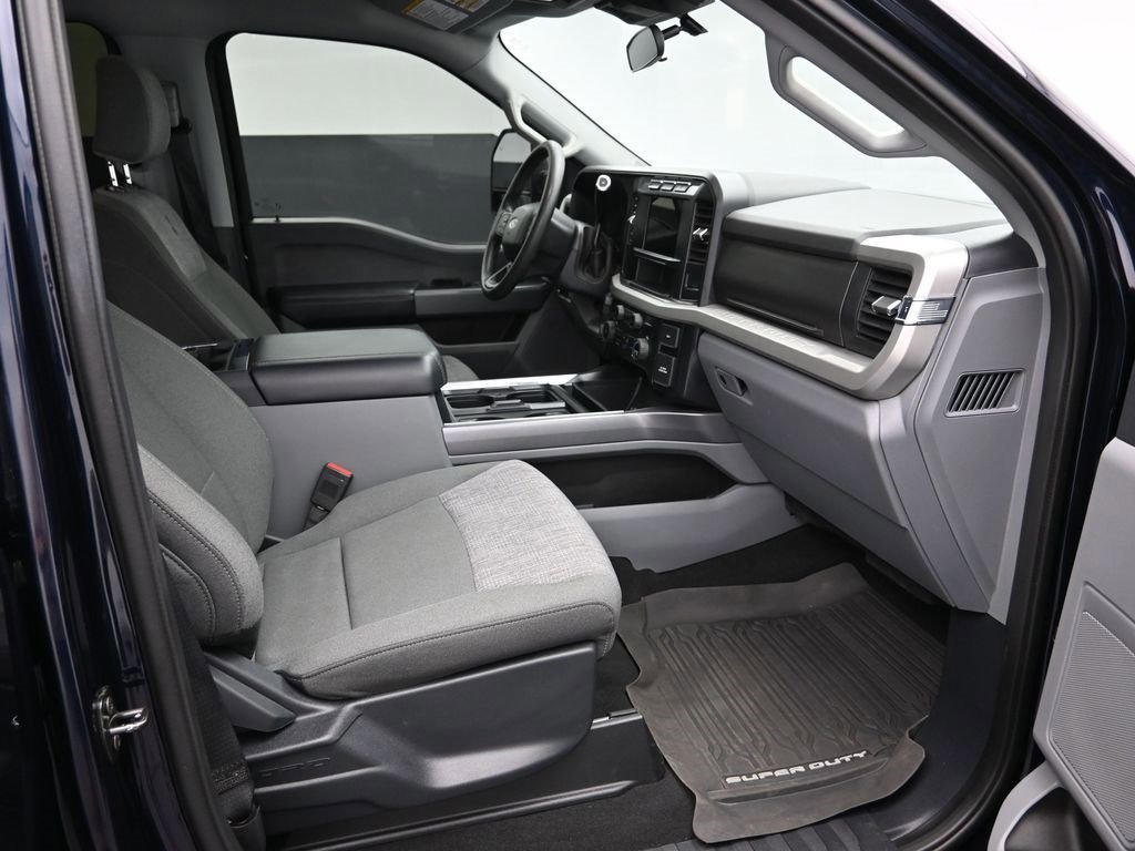 Certified 2024 Ford F250 XLT w/ FX4 Off-Road Package image 39