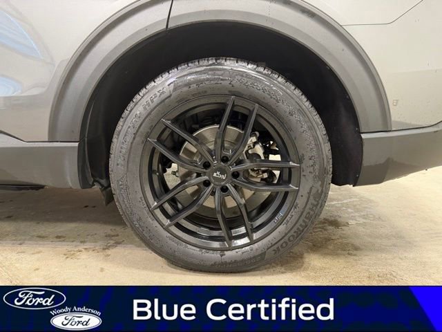 Certified 2023 Ford Explorer Limited w/ Limited Technology Package image 8