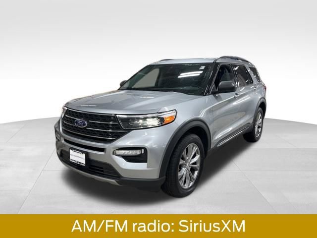 Certified 2022 Ford Explorer XLT w/ Equipment Group 202A image 7