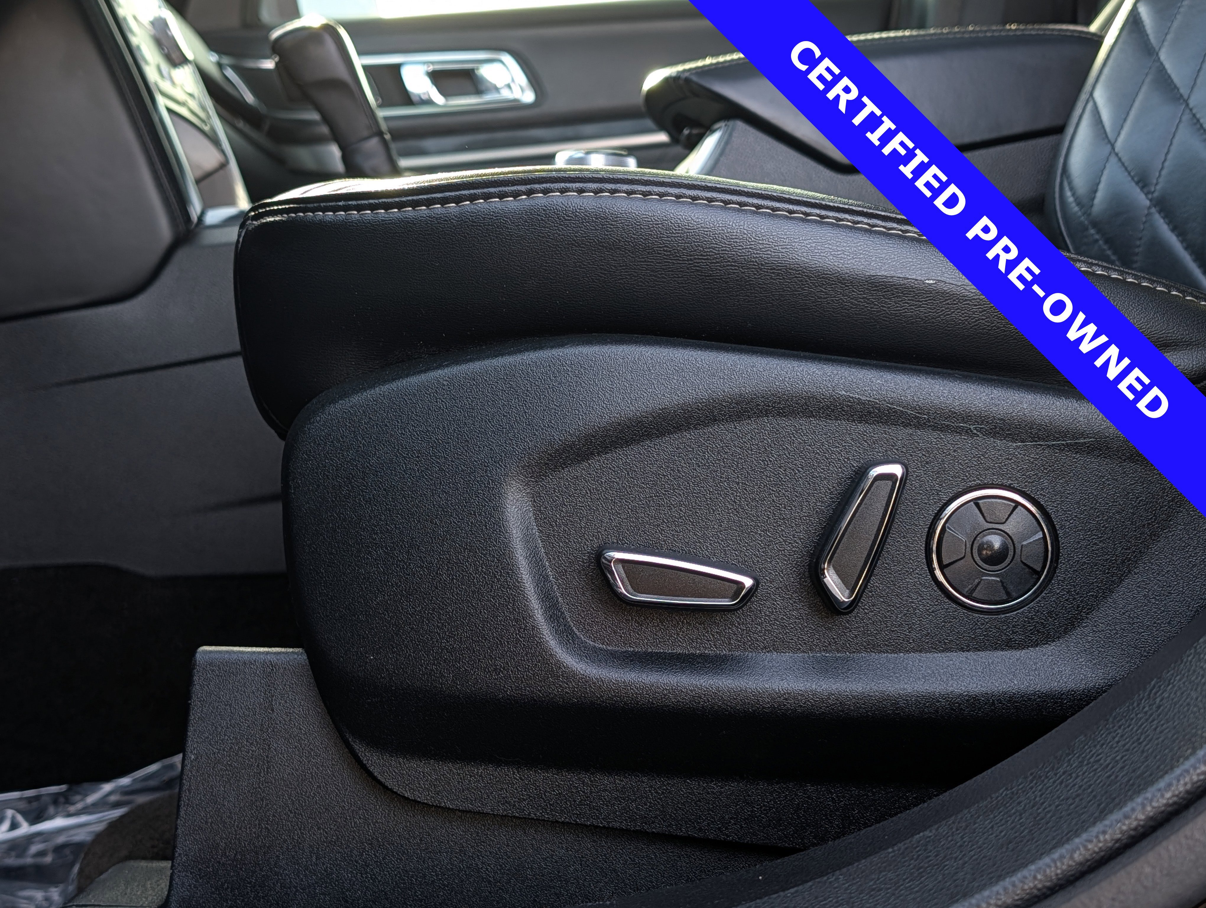 Certified 2018 Ford Explorer Platinum AWD/4WD image 24