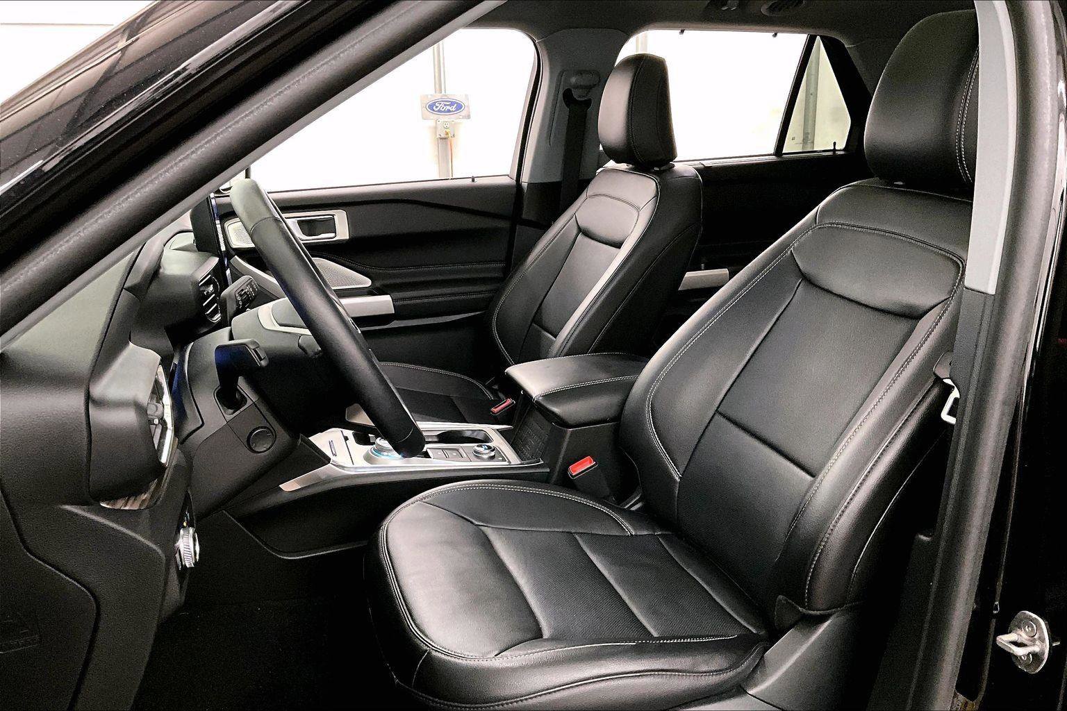 Certified 2023 Ford Explorer Limited w/ Limited Technology Package image 24