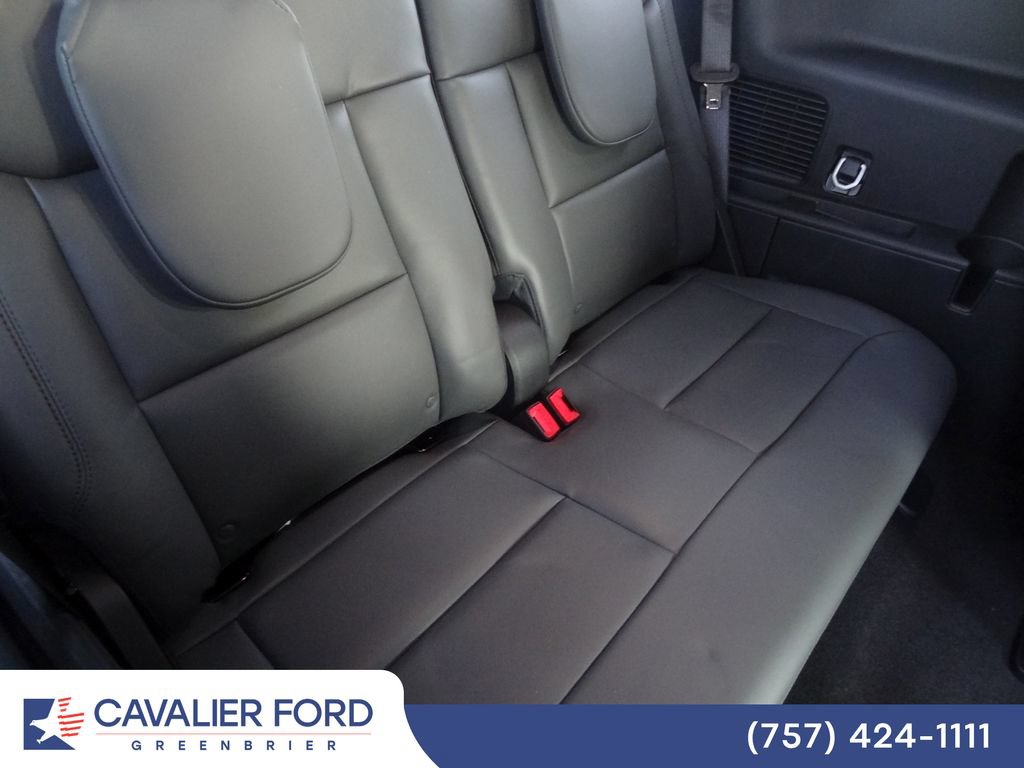 Certified 2026 Ford Explorer Active w/ Active Comfort Package AWD/4WD image 12