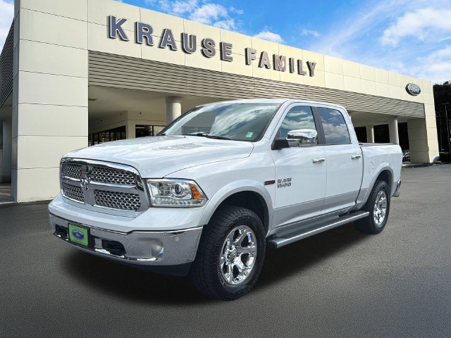 Used 2018 RAM 1500 Laramie w/ Convenience Group AWD/4WD image 3