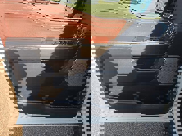 Certified 2022 Ford F150 Lariat w/ Equipment Group 502A High image 11