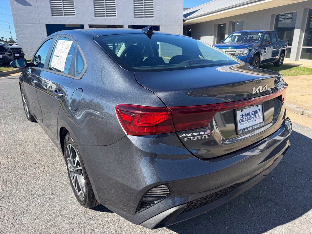 Used 2023 Kia Forte LXS FWD image 3