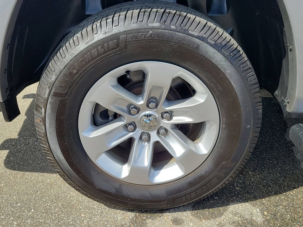 Used 2022 RAM 1500 Laramie AWD/4WD image 6