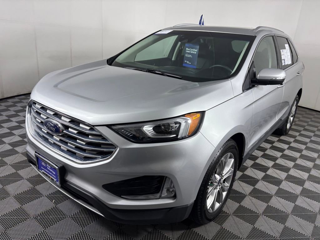 Certified 2019 Ford Edge Titanium image 3