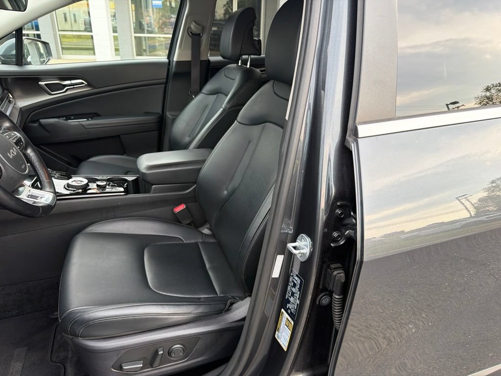 Used 2023 Kia Sportage EX AWD/4WD image 9