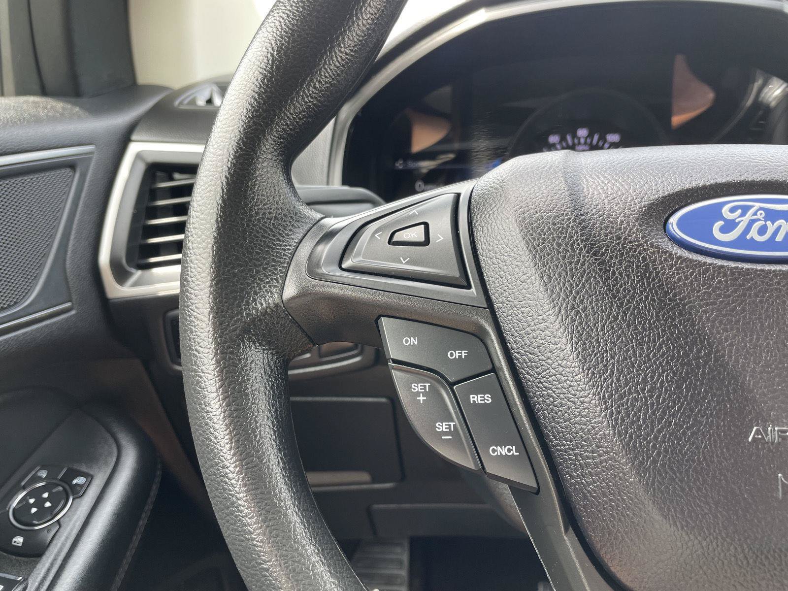 Certified 2023 Ford Edge SE w/ Black Appearance Package AWD/4WD image 12