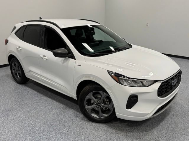 Certified 2023 Ford Escape ST-Line w/ Tech Pack #1 FWD image 37