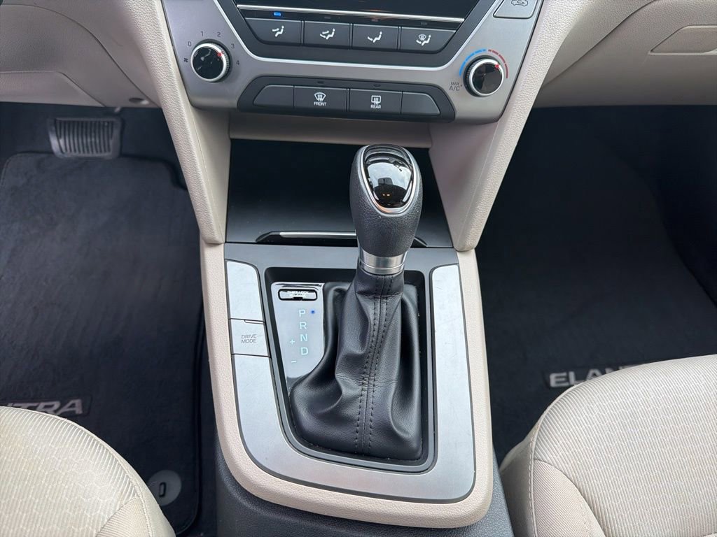 Used 2017 Hyundai Elantra SE image 23