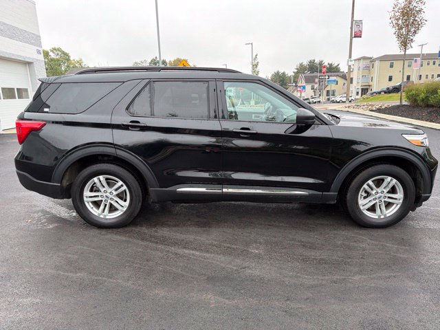 Certified 2024 Ford Explorer XLT w/ Equipment Group 202A AWD/4WD image 7