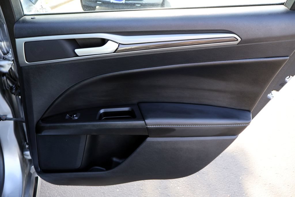 Certified 2020 Ford Fusion SEL FWD image 22