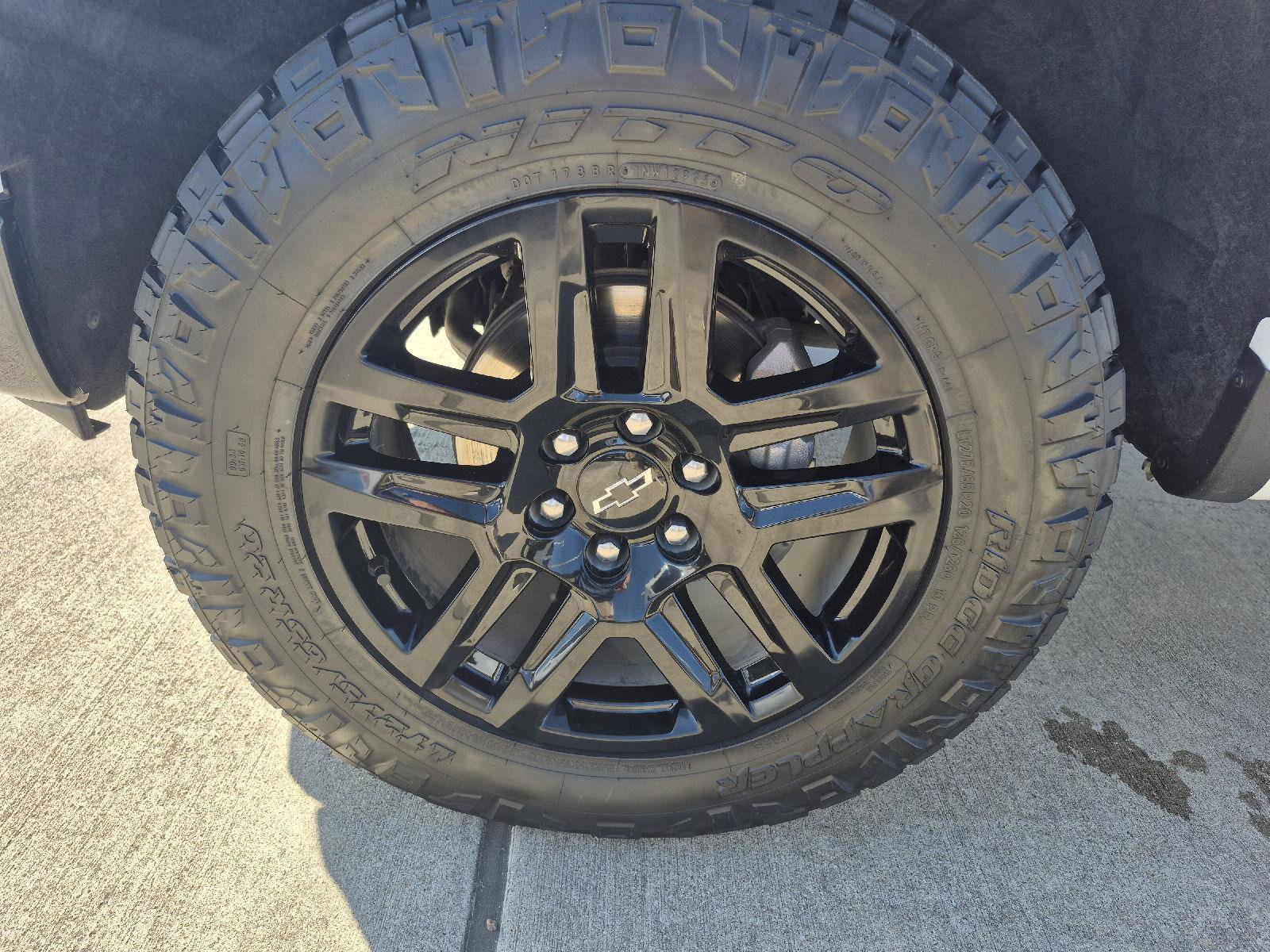 Used 2024 Chevrolet Silverado 1500 LT Trail Boss w/ Convenience Package II image 8