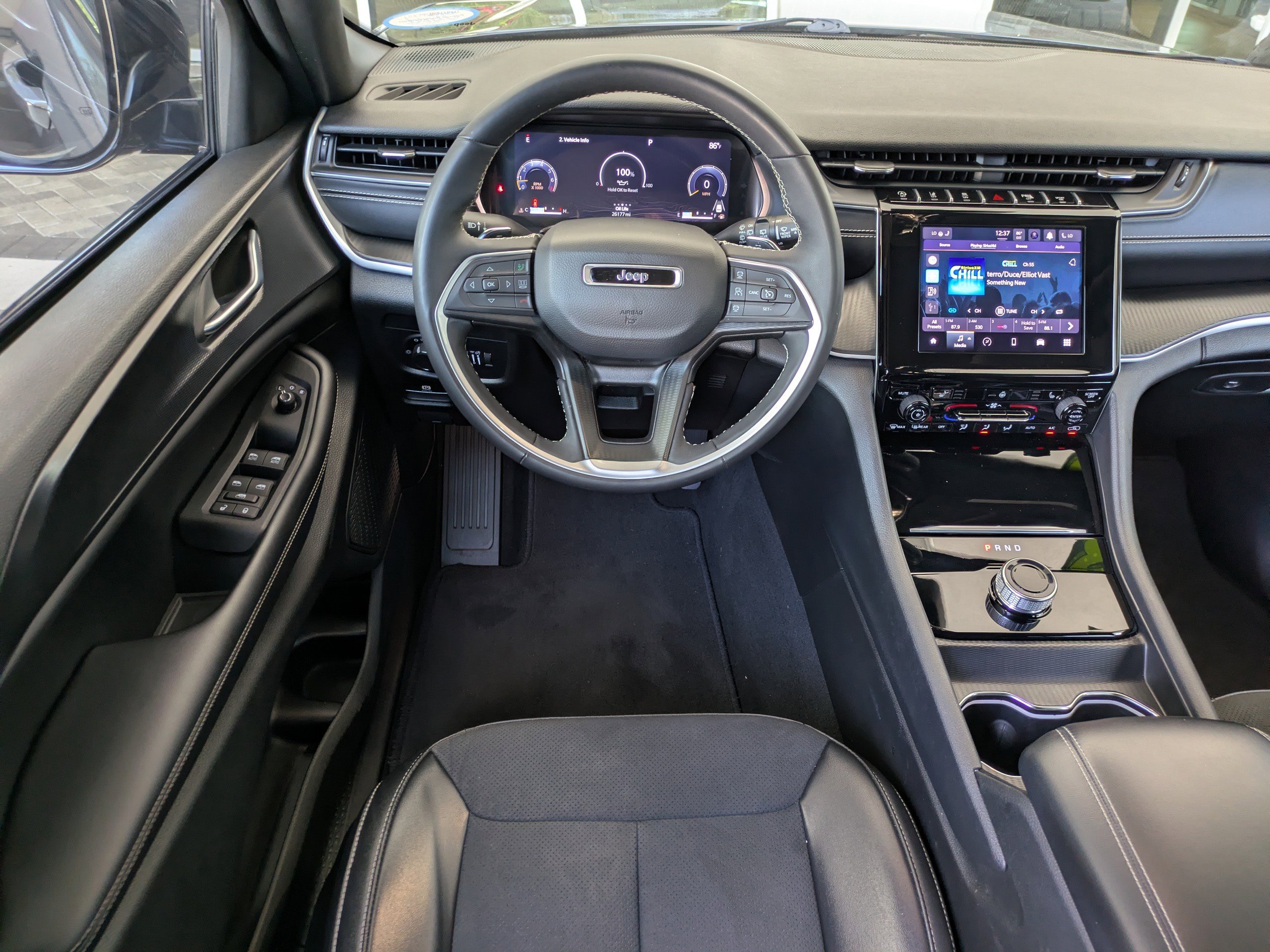 Used 2023 Jeep Grand Cherokee Altitude AWD/4WD image 17