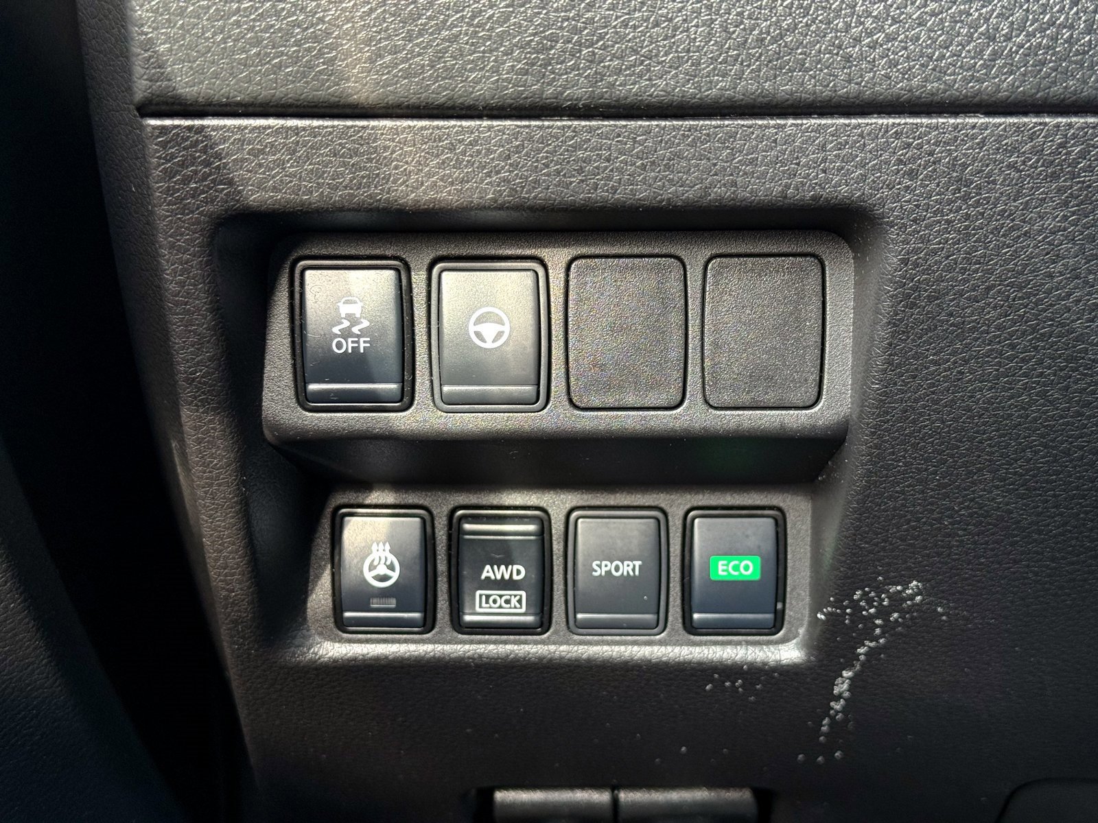 Used 2020 Nissan Rogue Sport SL w/ Premium Package image 32