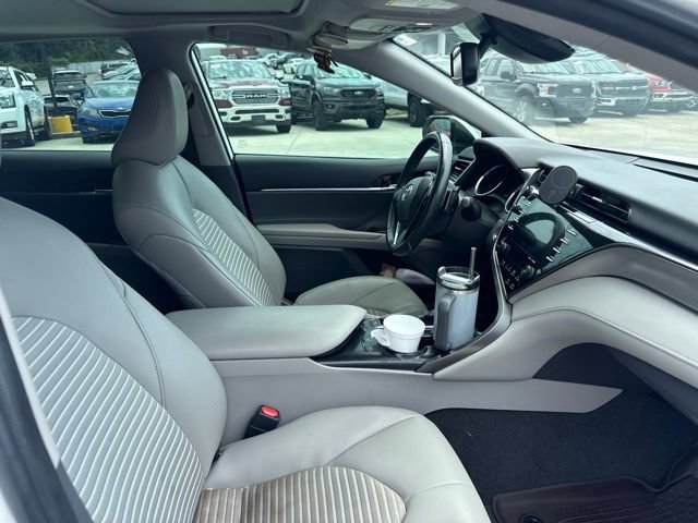 Used 2019 Toyota Camry SE w/ Audio Package FWD image 39