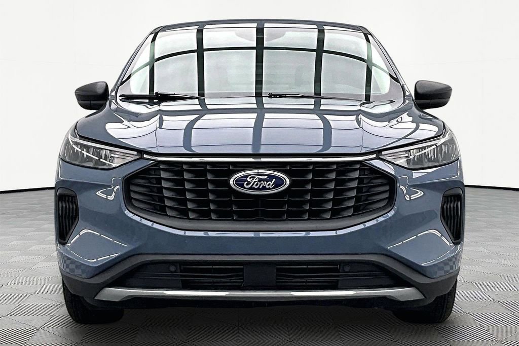Certified 2025 Ford Escape Active w/ Active Premium Tech Pack FWD image 3