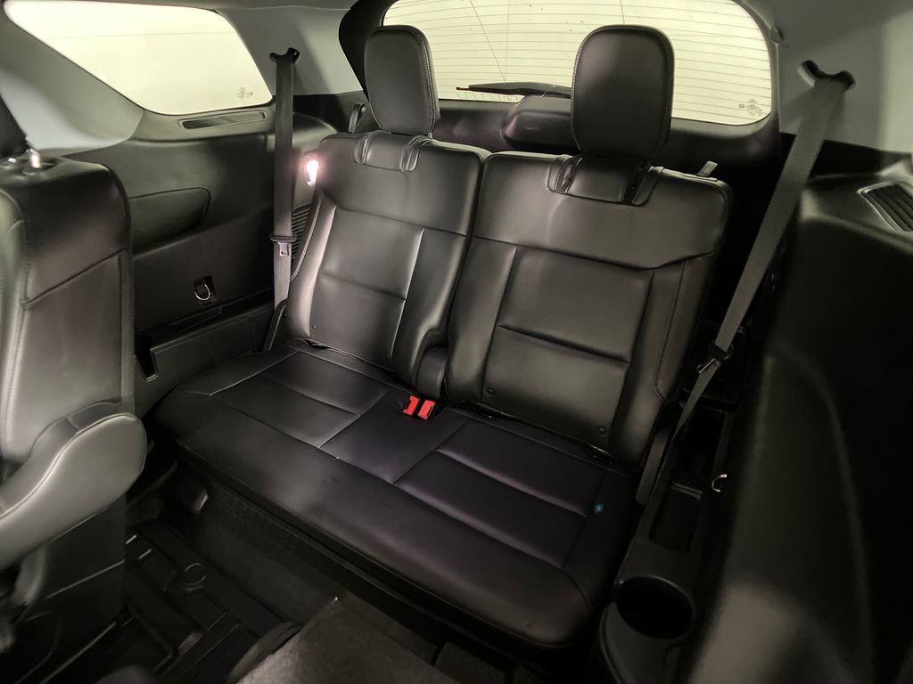 Certified 2021 Ford Explorer XLT w/ Equipment Group 202A image 31