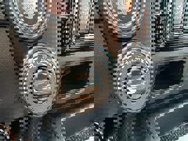 Used 2024 Nissan Titan PRO-4X w/ Off Road Protection Package image 30