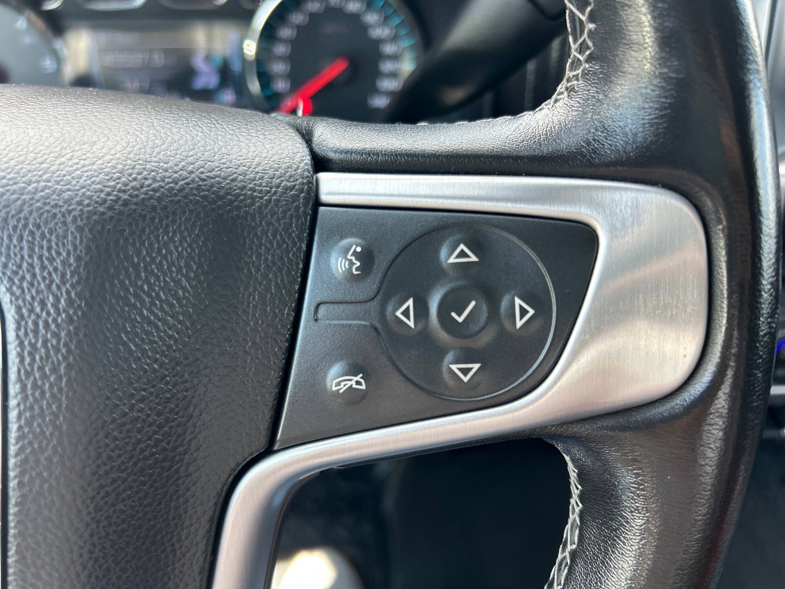 Used 2019 GMC Sierra 1500 SLE w/ Black Pack AWD/4WD image 22