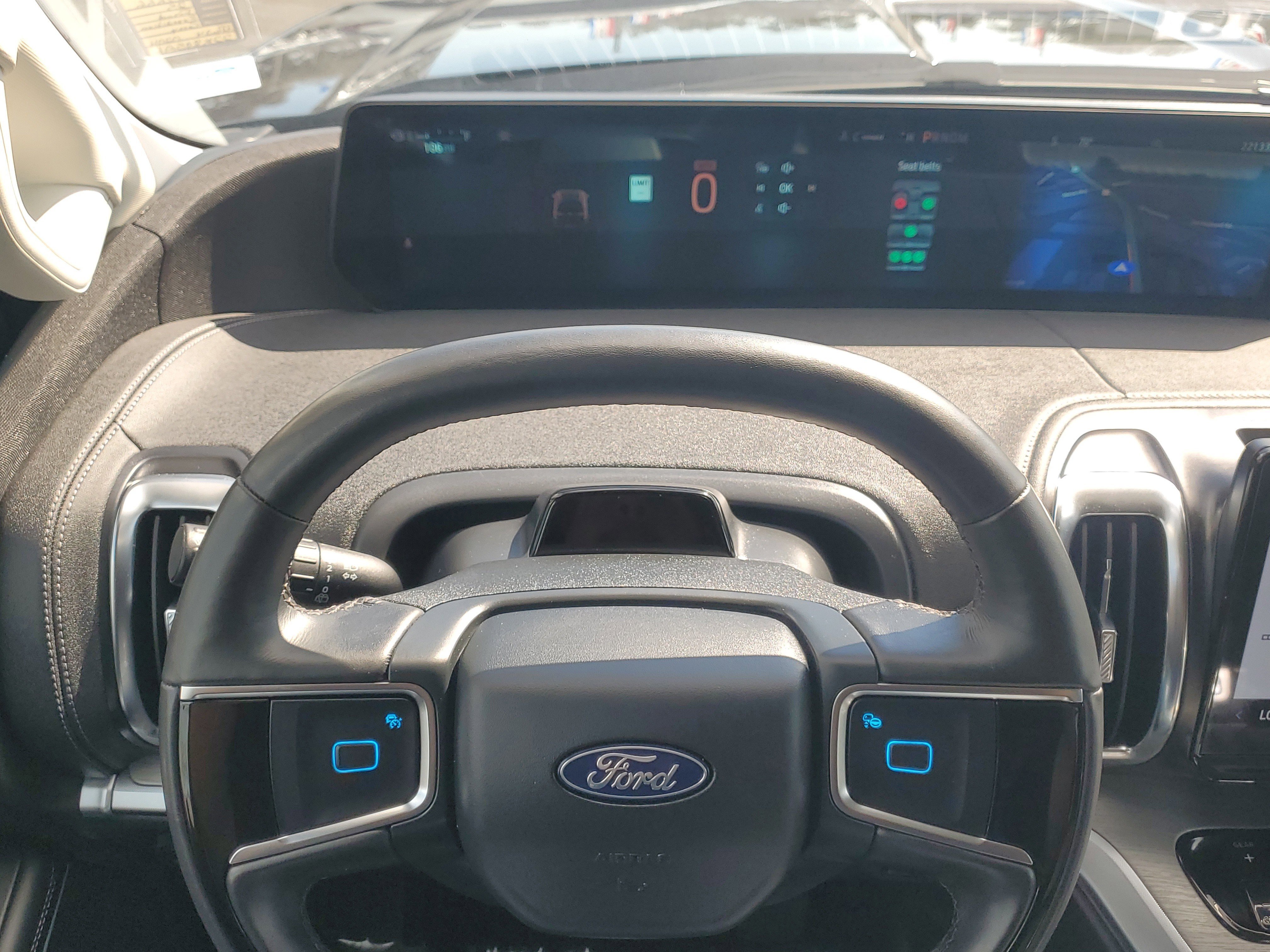 Certified 2025 Ford Expedition Max Platinum image 24