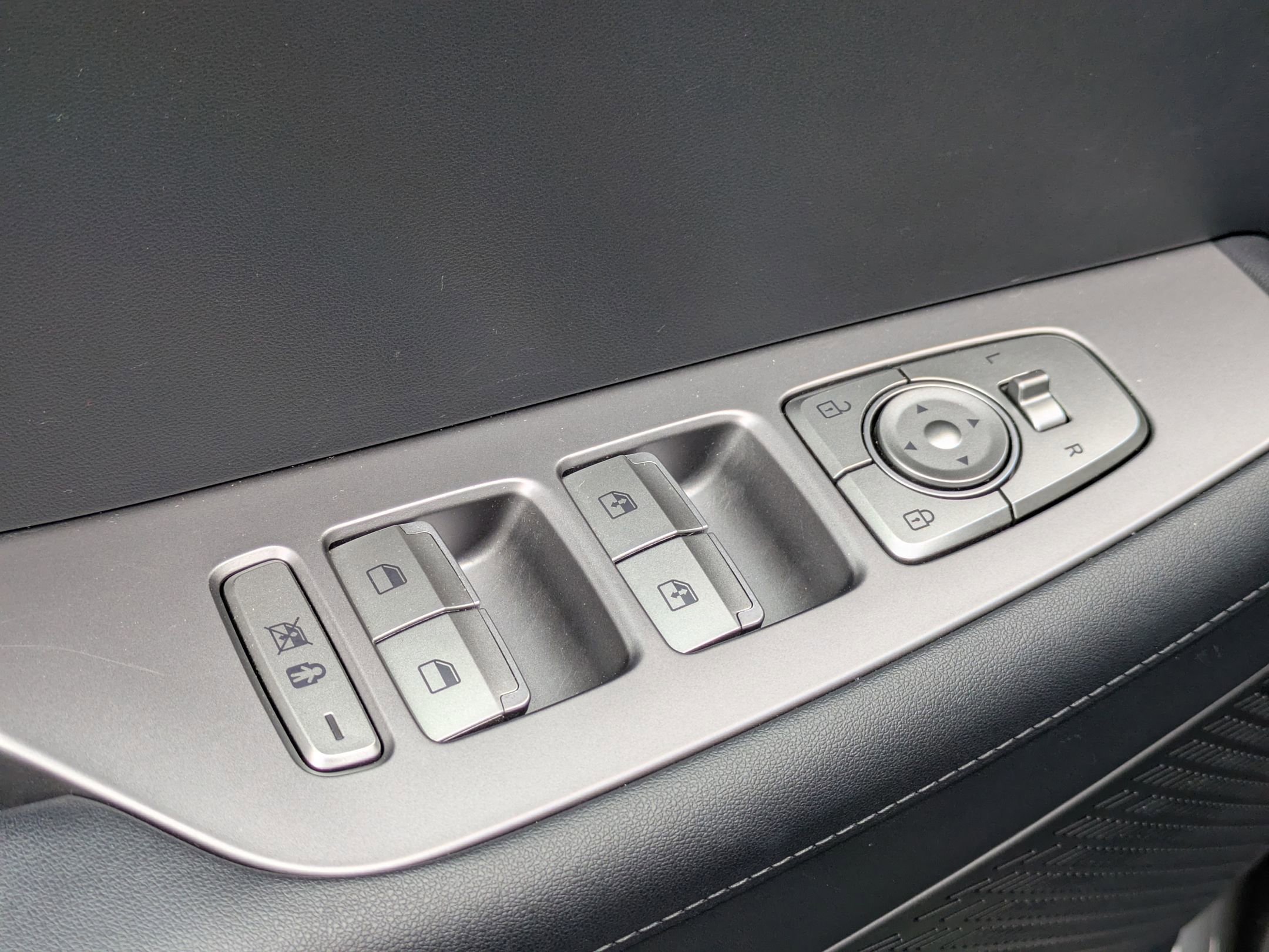 Used 2025 Hyundai Palisade SEL FWD image 11