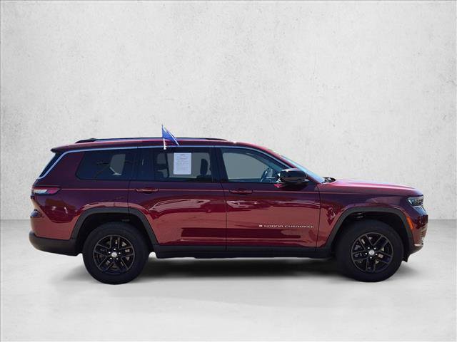 Used 2022 Jeep Grand Cherokee L Laredo w/ Luxury Tech Group I AWD/4WD image 3
