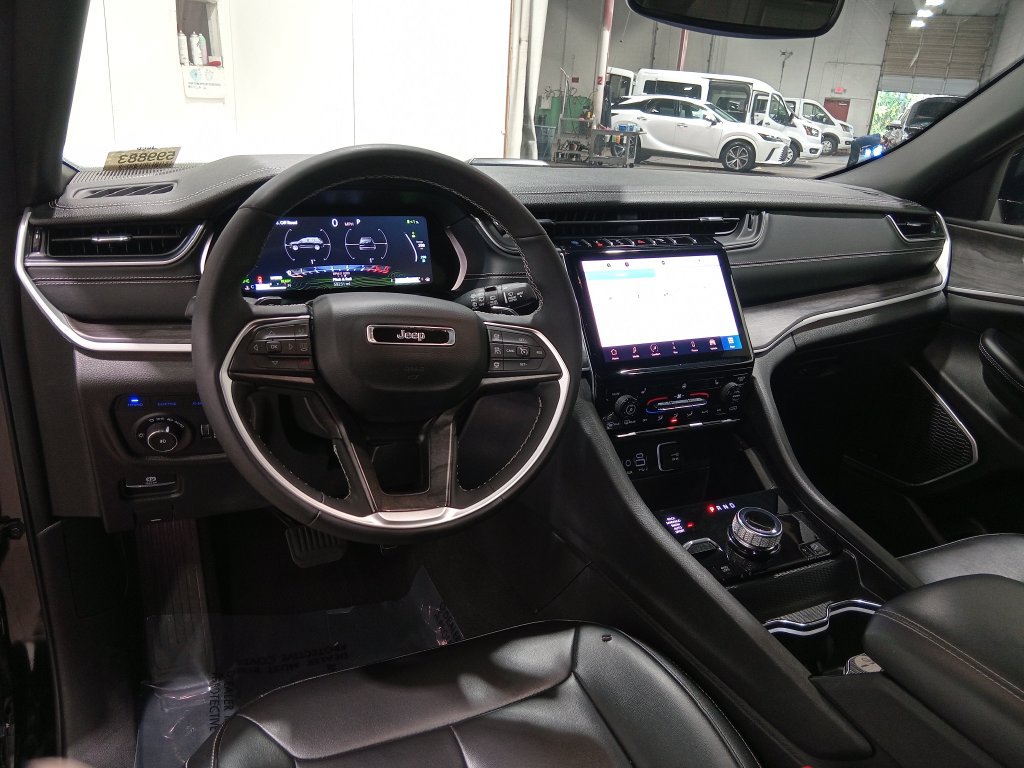 Used 2024 Jeep Grand Cherokee Limited 4xe AWD/4WD image 14