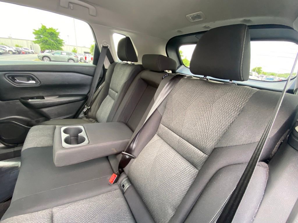 Used 2024 Nissan Rogue SV AWD/4WD image 23