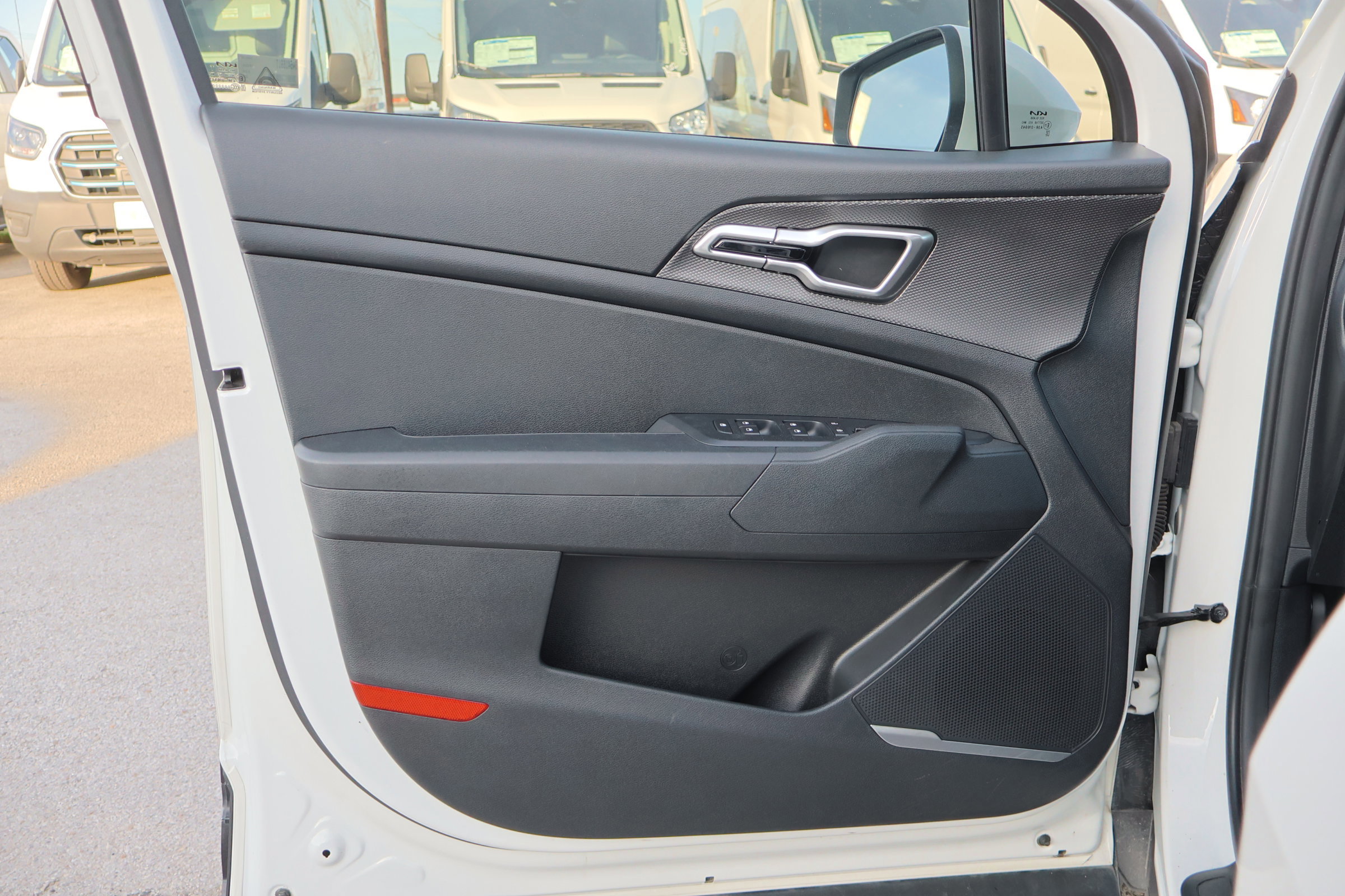 Used 2023 Kia Sportage LX image 14