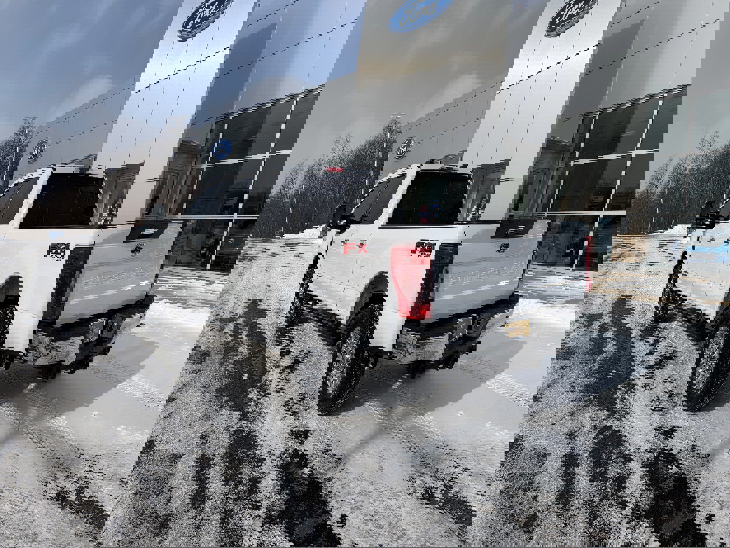 Certified 2022 Ford F250 XLT w/ XLT Premium Package image 5