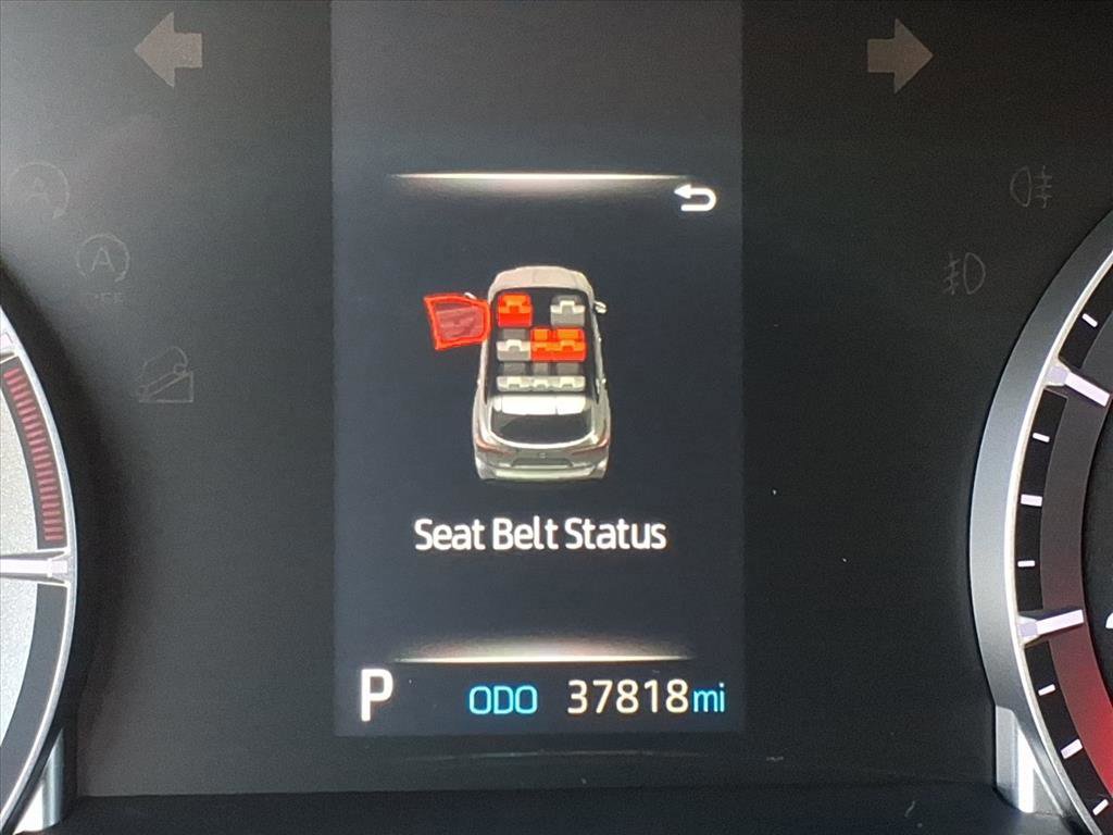 Used 2022 Toyota Highlander L image 17