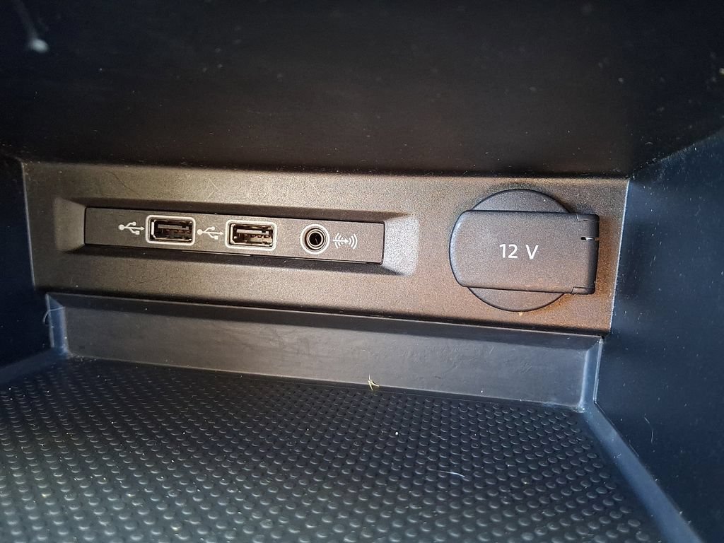 Used 2019 Volkswagen Tiguan SE FWD image 24