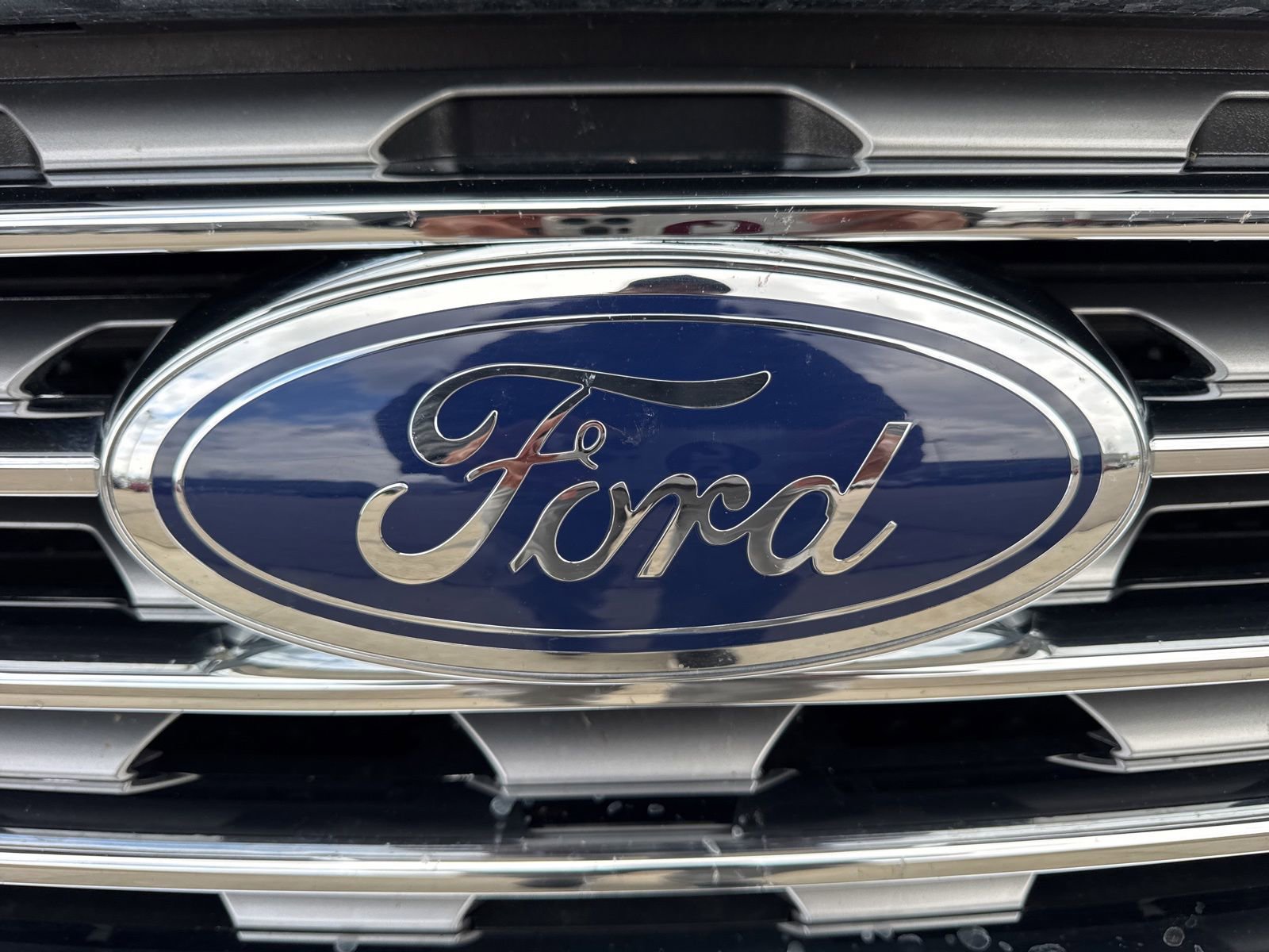 Certified 2023 Ford Edge Titanium AWD/4WD image 13