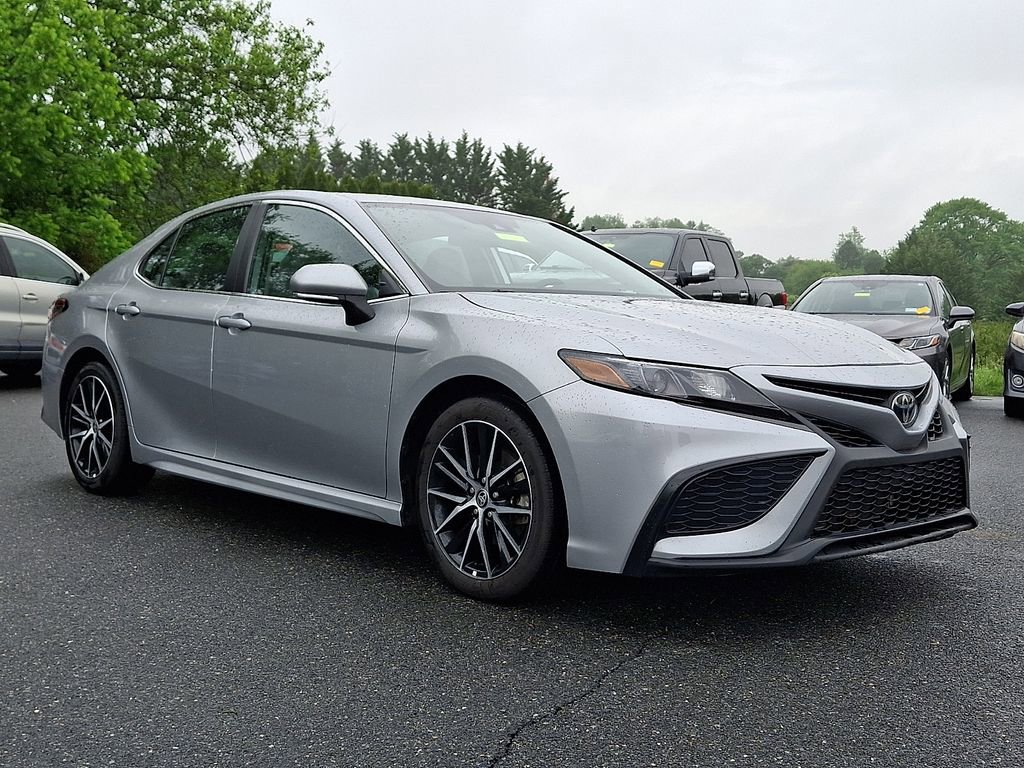 Used 2024 Toyota Camry SE